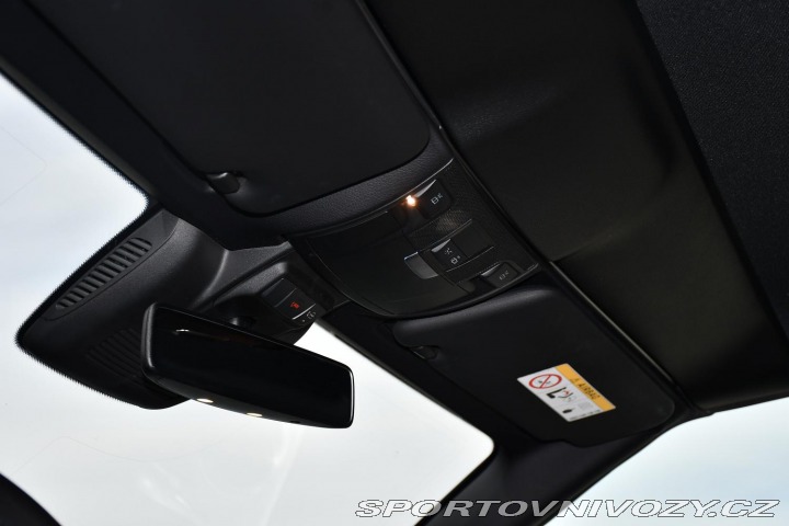 Mercedes-Benz C 220d AMG LED REZERVACE 2018