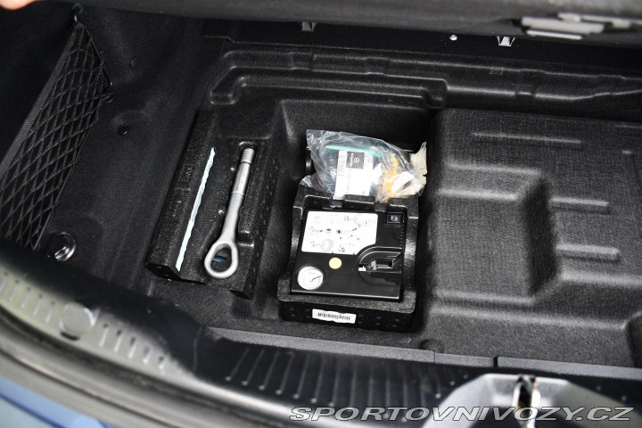 Mercedes-Benz C 220d AMG LED REZERVACE 2018