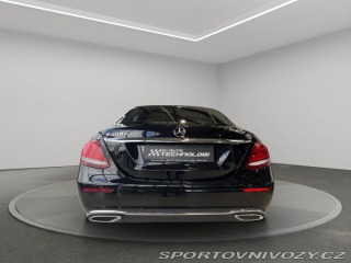 Mercedes-Benz E E 300 e sedan 2020