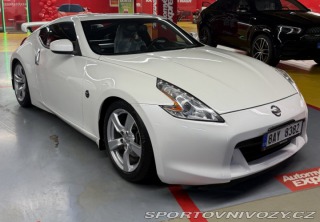 Nissan 370 Z  2011