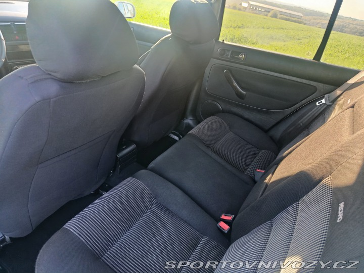 Volkswagen Golf 1.8T GTI 2000