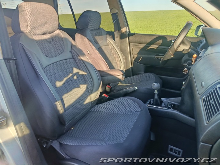 Volkswagen Golf 1.8T GTI 2000