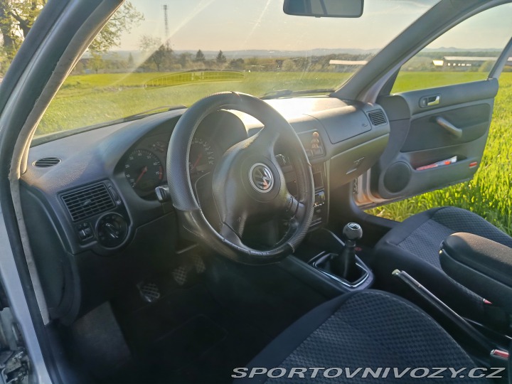 Volkswagen Golf 1.8T GTI 2000
