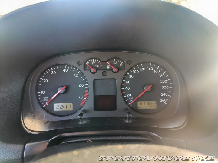 Volkswagen Golf 1.8T GTI 2000