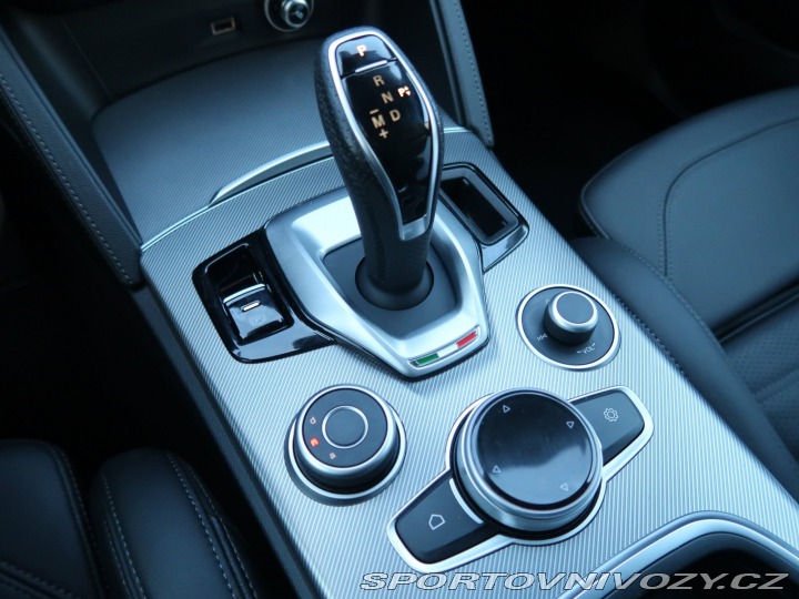 Alfa Romeo Stelvio Veloce 2.0 Turbo Q4 2023