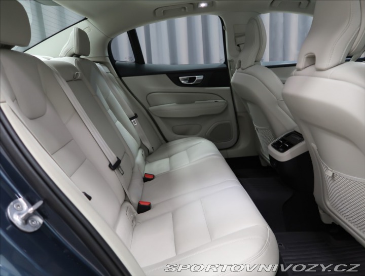 Volvo S60 2,0 B5 AWD ULTIMATE 1. MA 2023