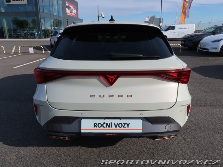 Cupra Leon 1,5 ST SP e-HYBRID 204k D 2025