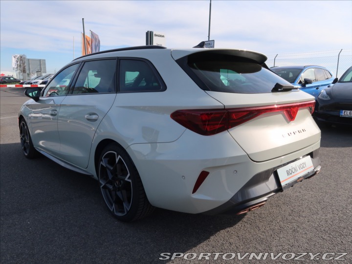 Cupra Leon 1,5 ST SP e-HYBRID 204k D 2025