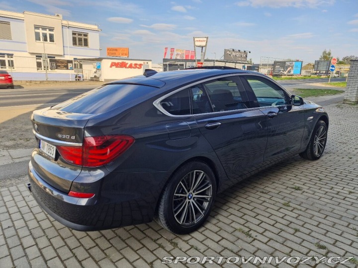 BMW 5 3,0   GT 530d xDrive gran 2011