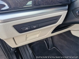 BMW 5 3,0   GT 530d xDrive gran 2011