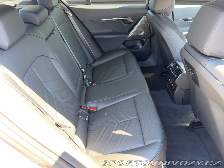 BMW 5 550e xDrive 1800