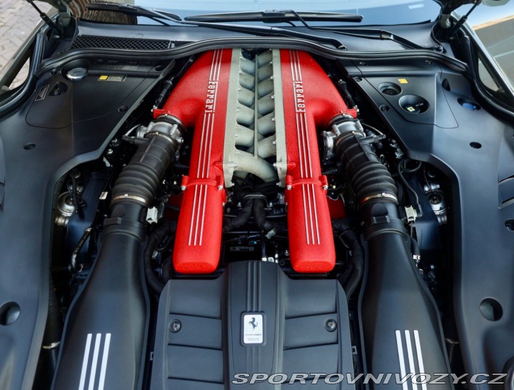 Ferrari F12berlinetta 6.3 V12  | Atelier auto 2013