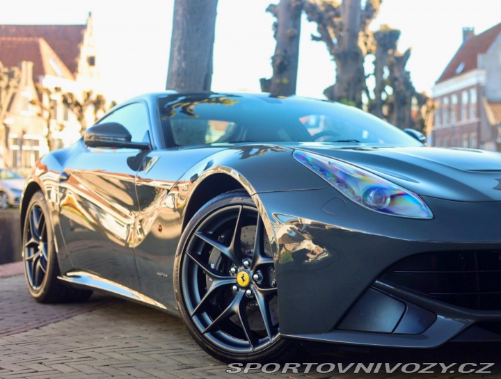Ferrari F12berlinetta 6.3 V12  | Atelier auto 2013
