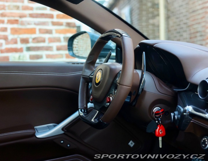 Ferrari F12berlinetta 6.3 V12  | Atelier auto 2013