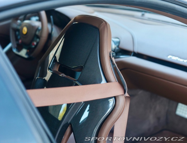 Ferrari F12berlinetta 6.3 V12  | Atelier auto 2013