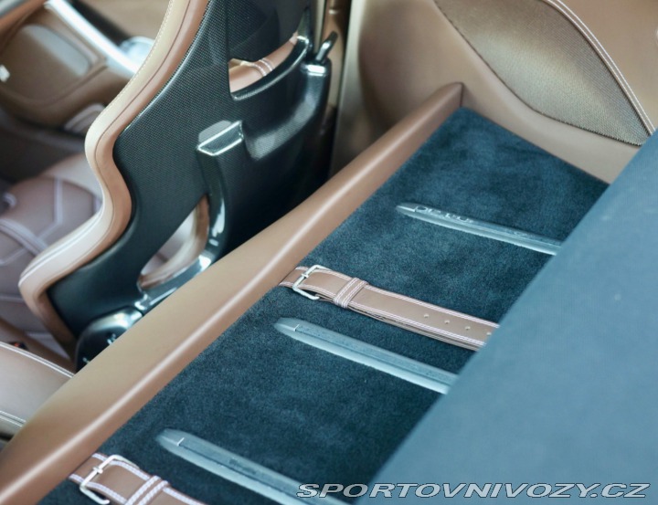 Ferrari F12berlinetta 6.3 V12  | Atelier auto 2013