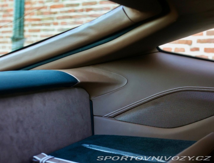 Ferrari F12berlinetta 6.3 V12  | Atelier auto 2013