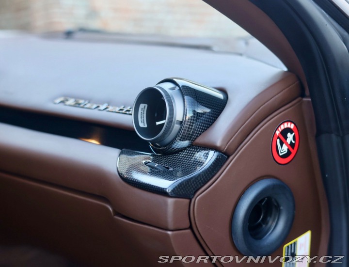 Ferrari F12berlinetta 6.3 V12  | Atelier auto 2013