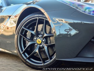 Ferrari F12berlinetta 6.3 V12  | Atelier auto 2013