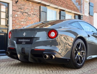 Ferrari F12berlinetta 6.3 V12  | Atelier auto 2013