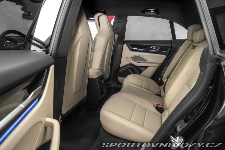 Porsche Macan 4  EL Vzduch BOSE 2026