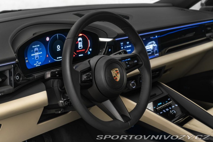 Porsche Macan 4  EL Vzduch BOSE 2026