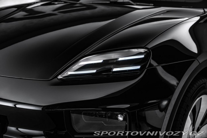 Porsche Macan 4  EL Vzduch BOSE 2026