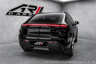 Porsche Macan 4  EL Vzduch BOSE 2026