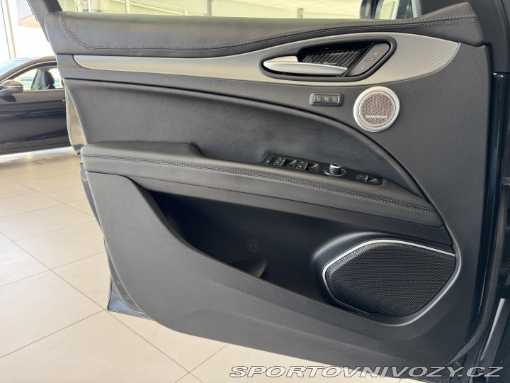 Alfa Romeo Stelvio 2,0T Q4*206kW*VELOCE*REZE 2019
