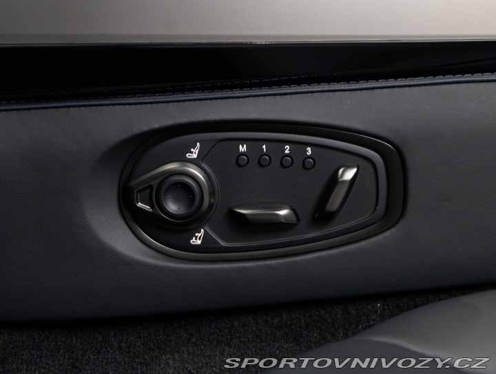 Aston Martin Vanquish  2025