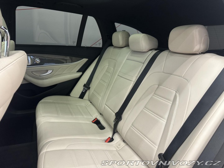 Mercedes-Benz E E63s AMG*BURM*LED*TOP*ZÁR 2022