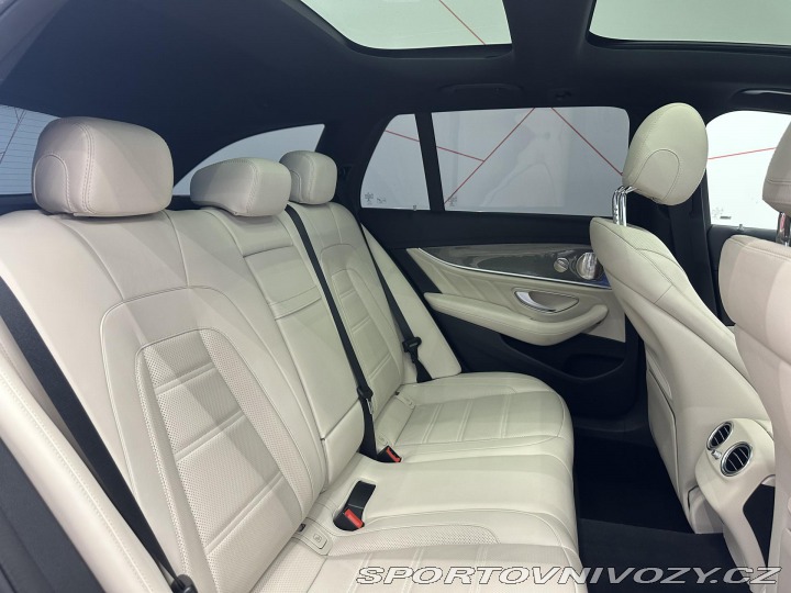 Mercedes-Benz E E63s AMG*BURM*LED*TOP*ZÁR 2022