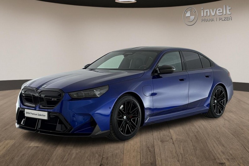 BMW M5 Sedan