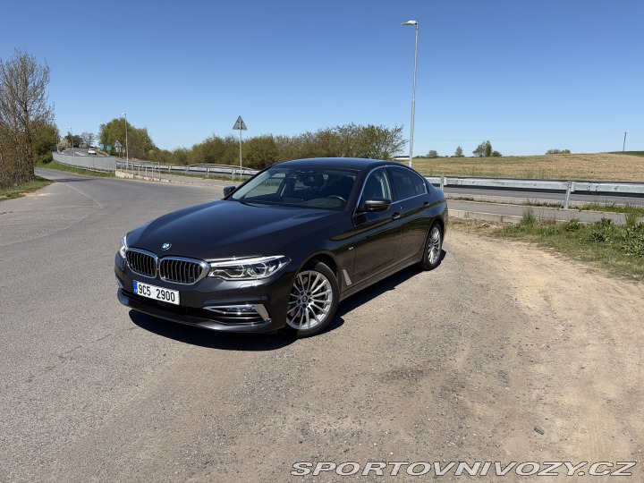 BMW 5 BMW 530i G30 top výbava 2017