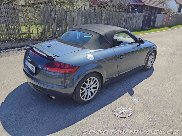 Audi TT 3.2 manuál 2008