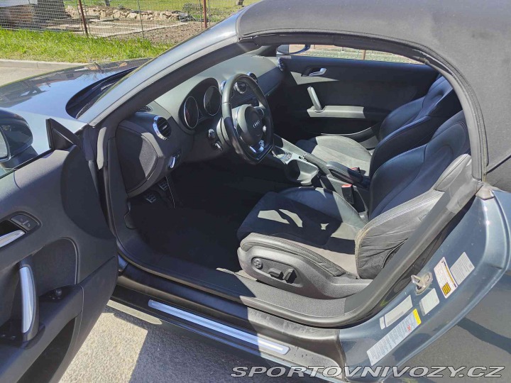 Audi TT 3.2 manuál 2008