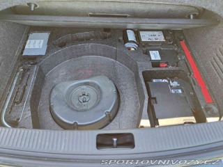 Audi TT 3.2 manuál 2008