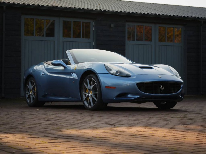 Ferrari California V8