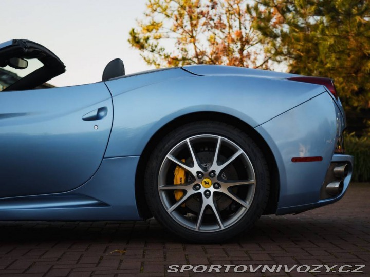 Ferrari California V8 2010