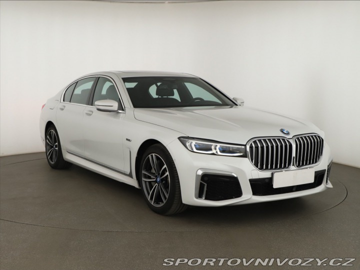 BMW 7 745e 2022