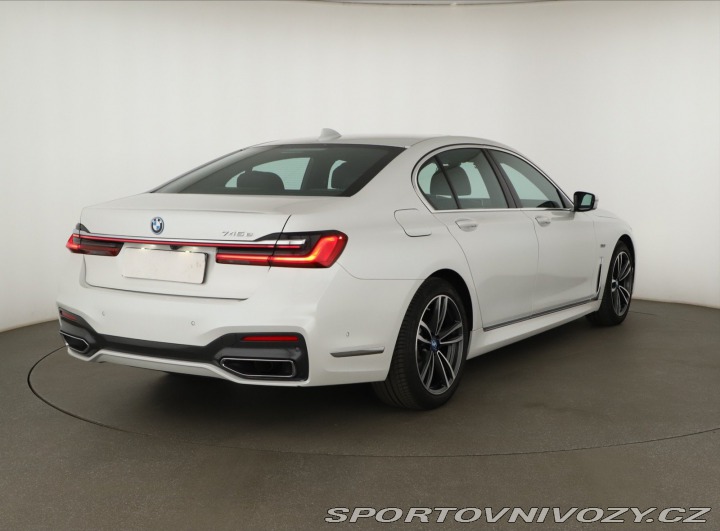 BMW 7 745e 2022