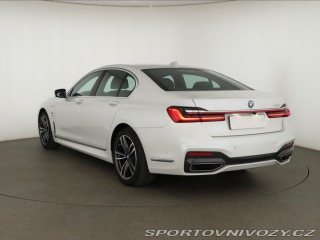BMW 7 745e 2022