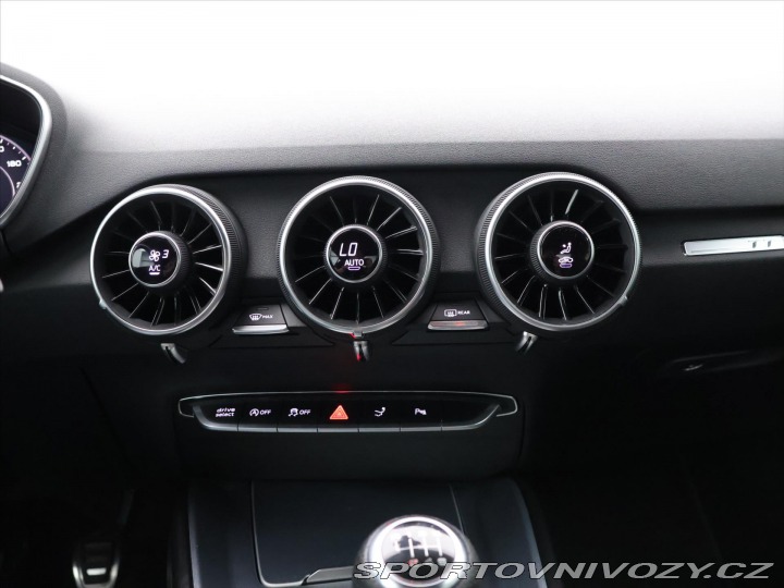 Audi TT 2,0 TFSI 169kW S-Line 1.M 2015