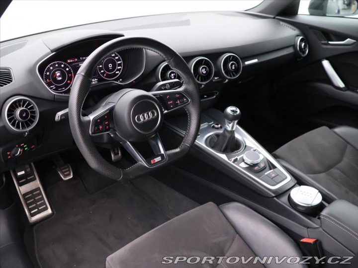 Audi TT 2,0 TFSI 169kW S-Line 1.M 2015