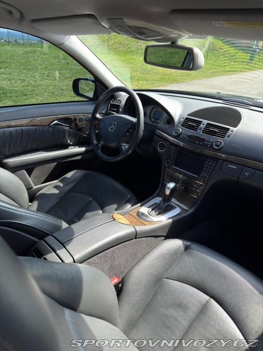 Mercedes-Benz E W211 E500 1800