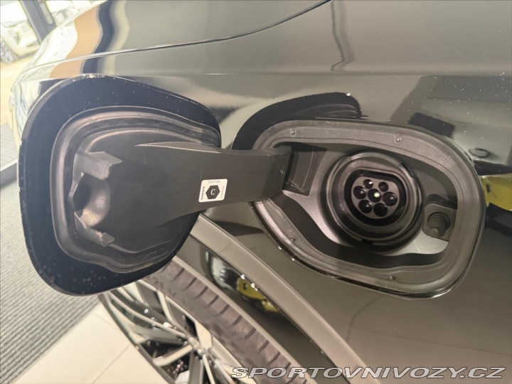 Volvo Ostatní modely XC90 2,0 Volvo XC 90T8 Ultra B 2026