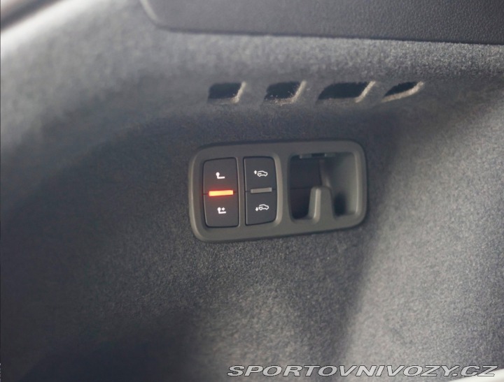 Audi Ostatní modely Q8  55 TFSIe Quattro 290KW e 2026