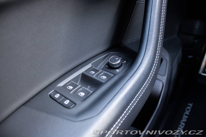 Volkswagen Ostatní modely Touareg  3.0 V6 TSI R-line 4Motio 2022