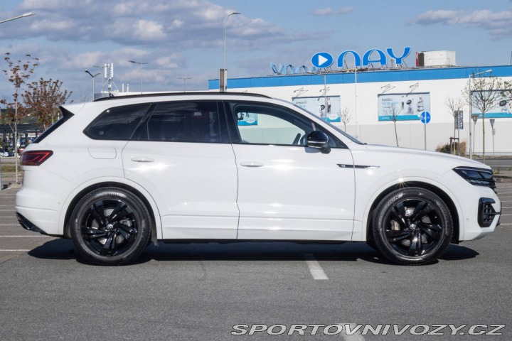 Volkswagen Ostatní modely Touareg  3.0 V6 TSI R-line 4Motio 2022