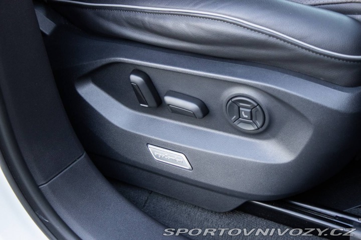 Volkswagen Ostatní modely Touareg  3.0 V6 TSI R-line 4Motio 2022